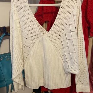 White knitted v sweater